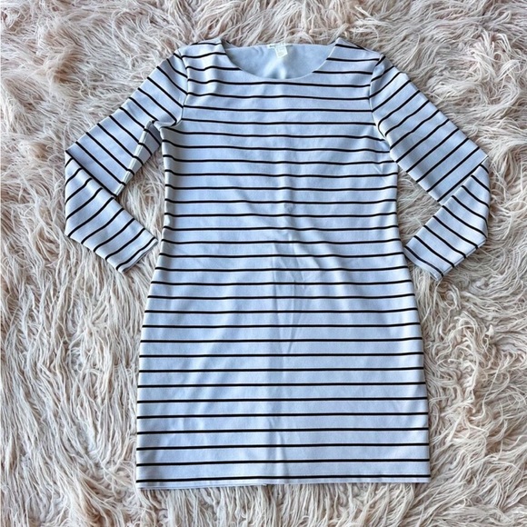 H&M Stripe Dresses (2) - stretchy form flattering - Picture 2 of 4
